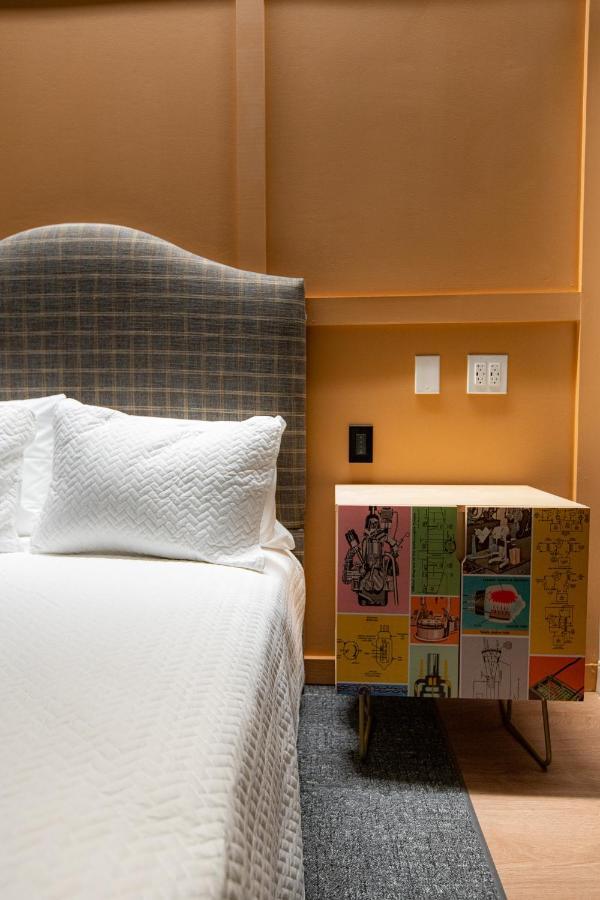 The Schoolhouse Hotel 白硫磺泉镇 外观 照片